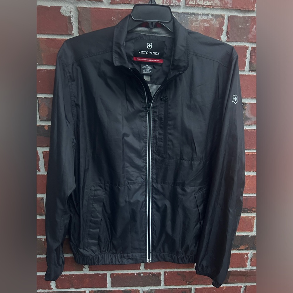 Victorinox Makers of Swiss Army Knife Black Full Zip XL Windbreaker Jacket C5